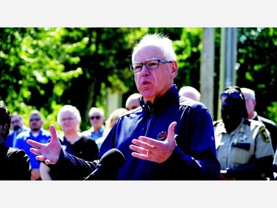 Governor Tim Walz Signs Executive Order Creating Minnesota Statewide Food Pantry Network for Veterans Amid Rising Food Insecurity