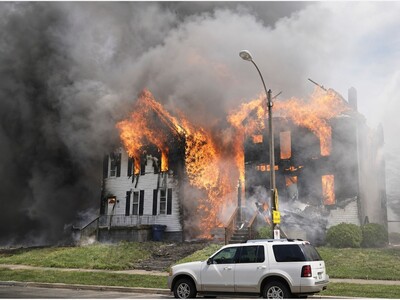 MINNEAPOLIMEDIA NEWS | Massive Fire Damages About 90 Apartments in St. Louis Park, Displacing Residents and Injuring Three