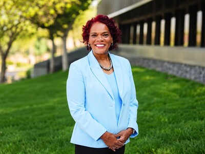 MINNEAPOLIMEDIA NEWS | Osseo Superintendent Kim Hiel Earns Minnesota’s Top Superintendent Honor